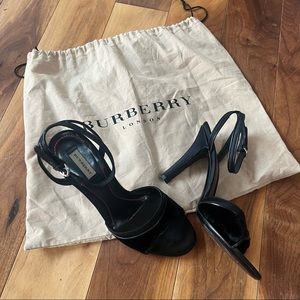 Authentic Burberry vintage heels size 37